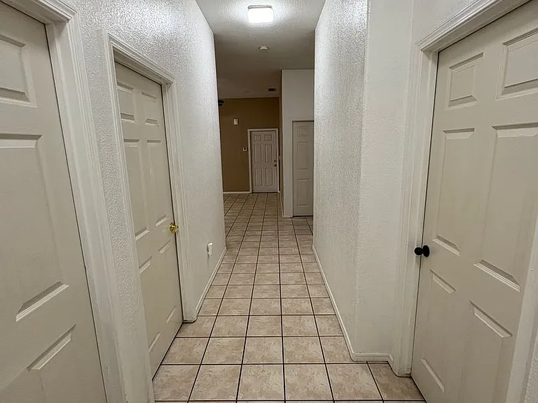1040 N Sumter Ct — Photo 34