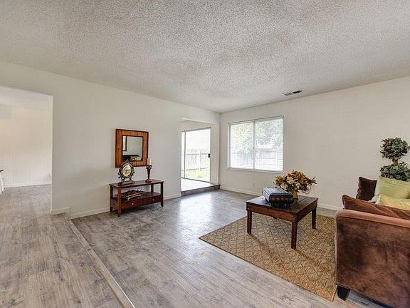 5th image of 6753 Bodine Cir