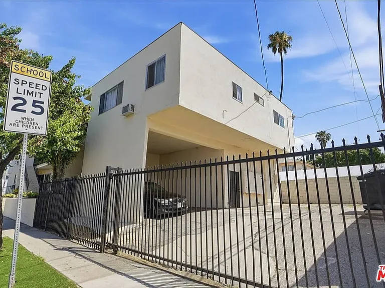 1220 N Van Ness Ave #7 — Photo 11