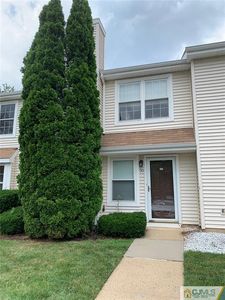 50 Canterbury Cir, Somerset, NJ, 08873