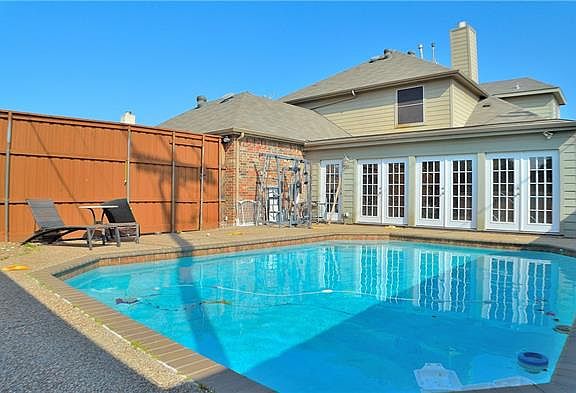 2nd image of 5609 Cedar Elm Dr