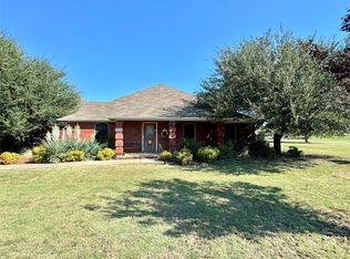 505 W 3rd St, Dodd City, TX 75438