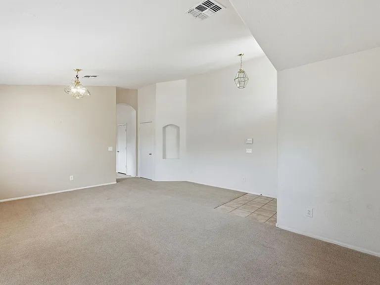 2403 W White Feather Ln — Photo 6