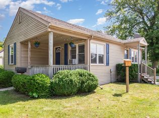 300 Thompson St, Essexville, MI