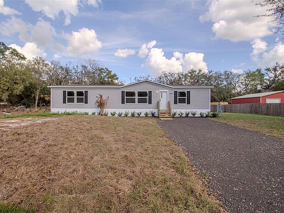 5th image of 12396 Hicks Rd