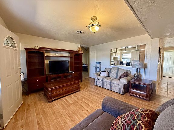 4th image of 600 Ruby Dr