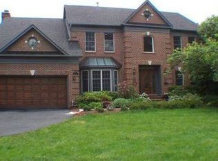 9405 Old Courthouse Rd, Vienna, VA 22182