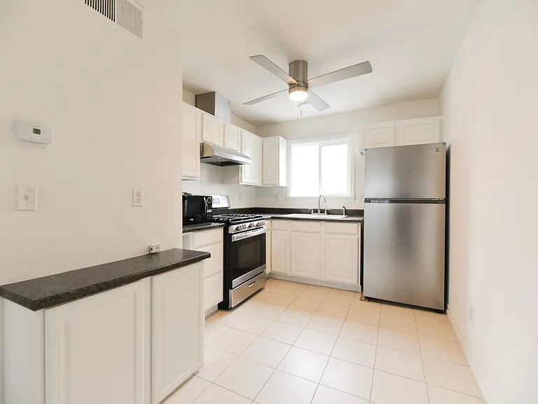 34036 Amber Lantern St — Photo 2