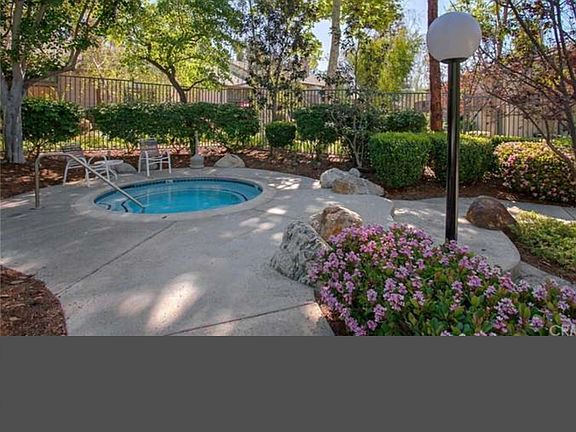 5th image of 26701 Quail Crk APT 201