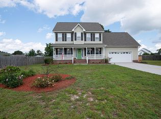215 Star Gazer Ct, Richlands, NC 28574