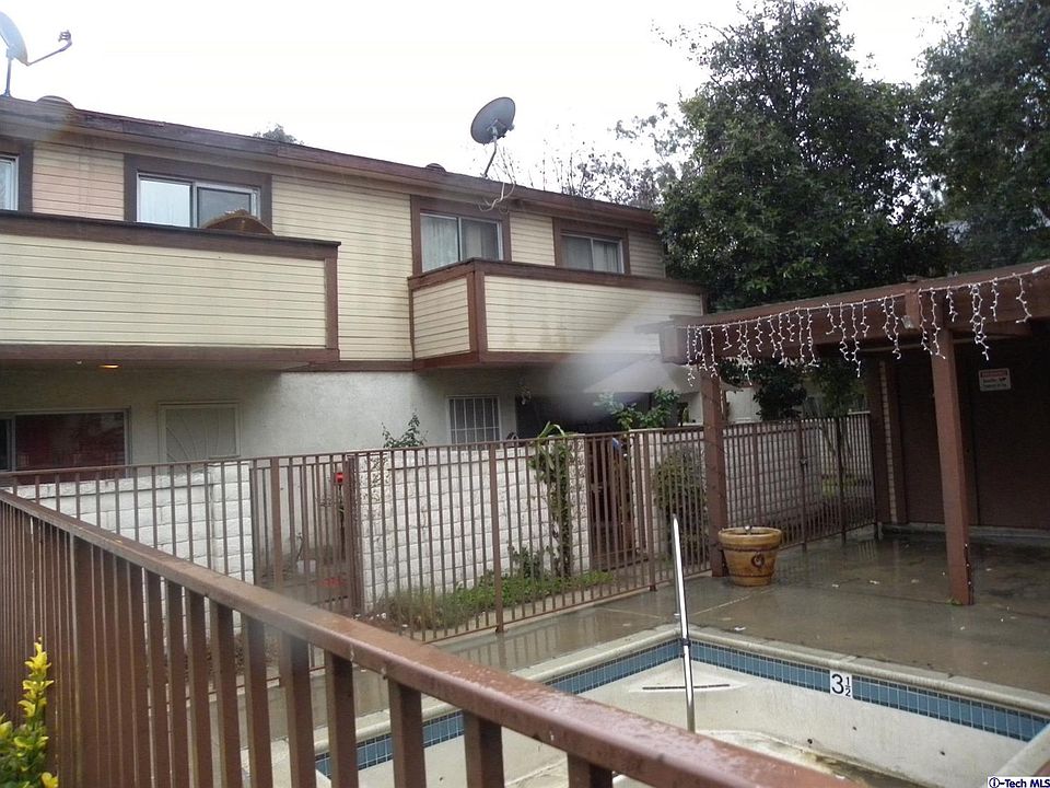 1st image of 1456 E 5th St APT 1