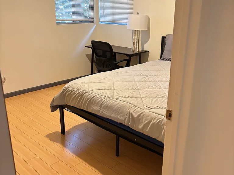 1466 S Canfield Ave #4 — Photo 4