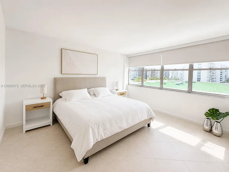 5838 Collins Ave #5G — Photo 21