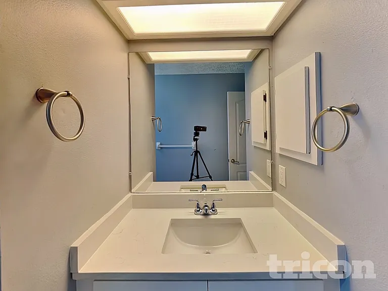 7028 Covewood Dr — Photo 12