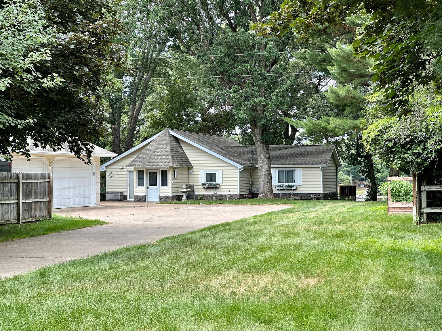 22628 E Martin Lake Dr NE, Stacy, MN 55079 | MLS #6397842 | Zillow