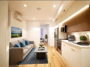223 E 96th St #1DD, New York, NY 10128