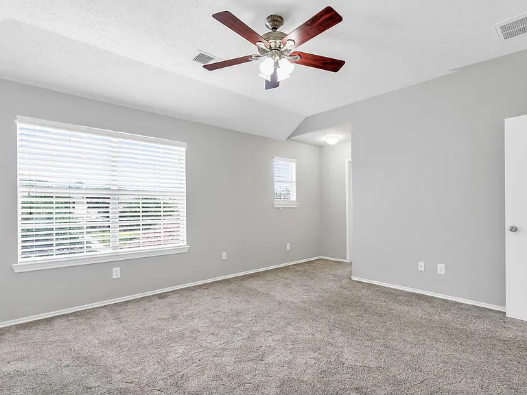 7215 Cool Springs Ct — Photo 14