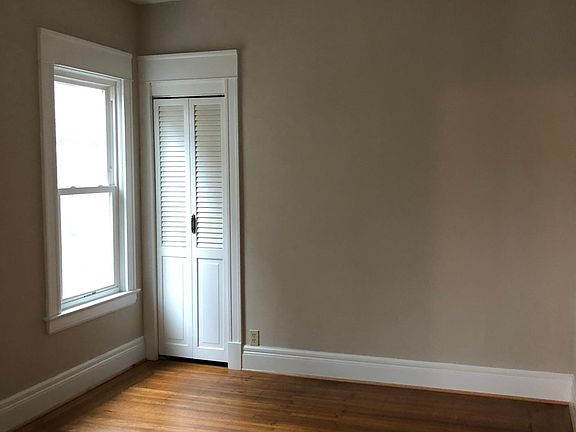 3rd image of 117 Norwood Ave #1