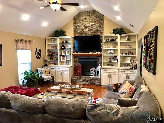 2nd image of 313 Marlowe Ln