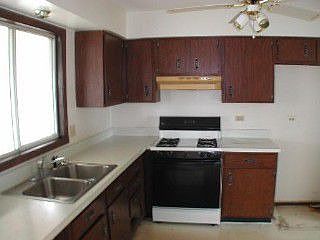 2nd image of 405 E Chippendale Dr
