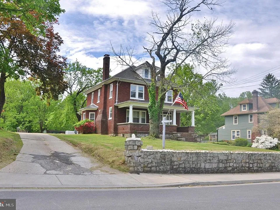 307 Church Ln