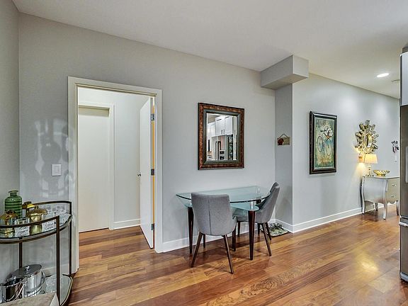 5th image of 651 N Milwaukee Ave APT 205
