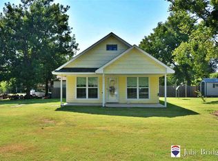303 S East Dr, Fletcher, OK 73541