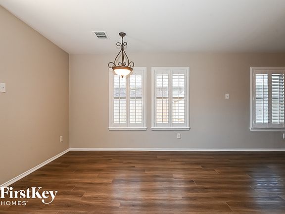5th image of 524 Indian Paintbrush Dr