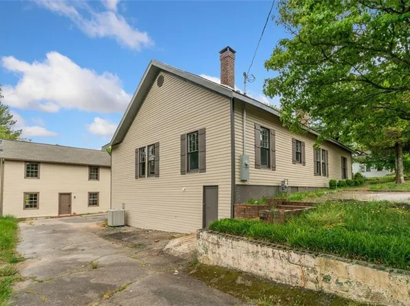 521 Summit St, Cornelia, GA 30531