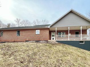 217 Fort Worth Rd, Breezewood, PA 15533