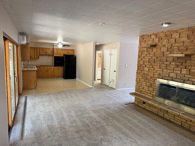 1575 S Marshall St — Photo 15