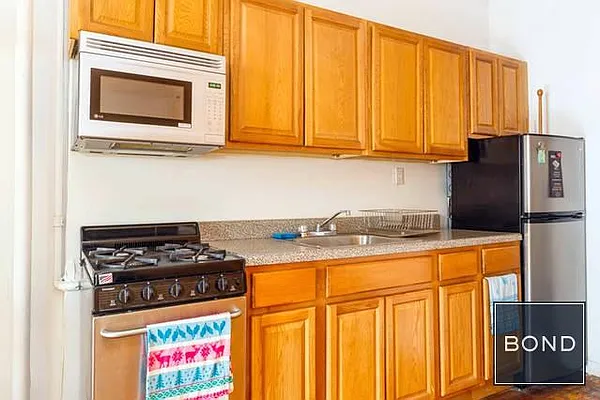 Rented by Bond New York | media 24