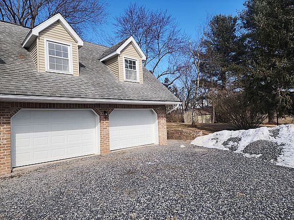 3rd image of 3315 Biglerville Rd