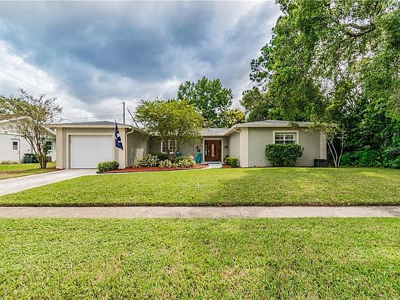 2nd image of 2526 Lake Ellen Cir