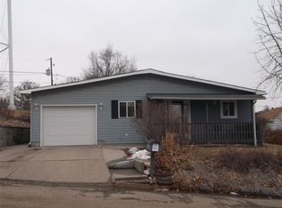 510 Hillhaven St, Exira, IA 50076