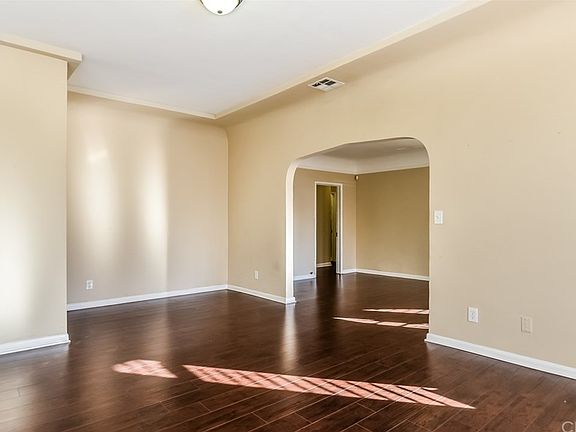 5th image of 2066 W 67th St