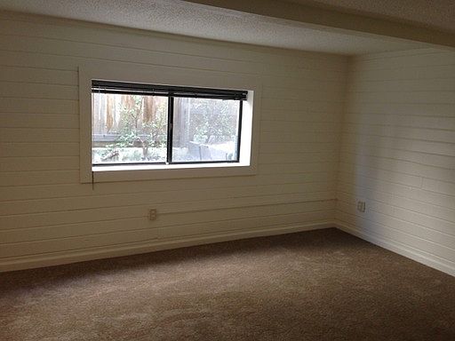 2nd image of 2318 Oxford Ave