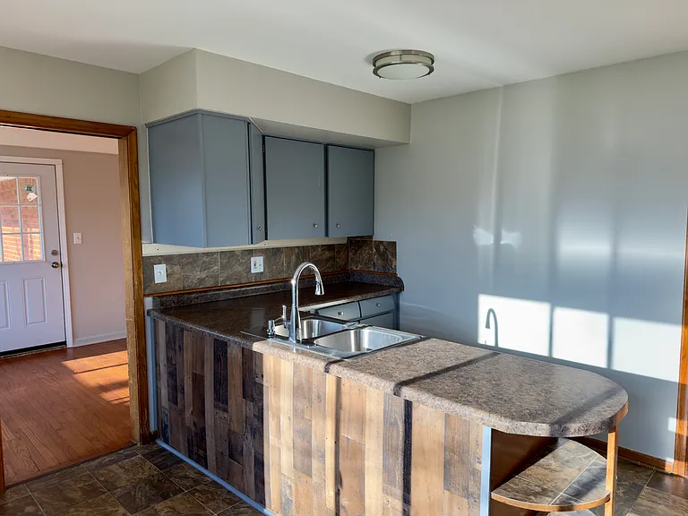 6590 Rockland St — Photo 14
