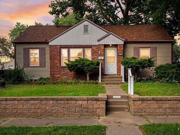 2nd image of 534 W 29th St