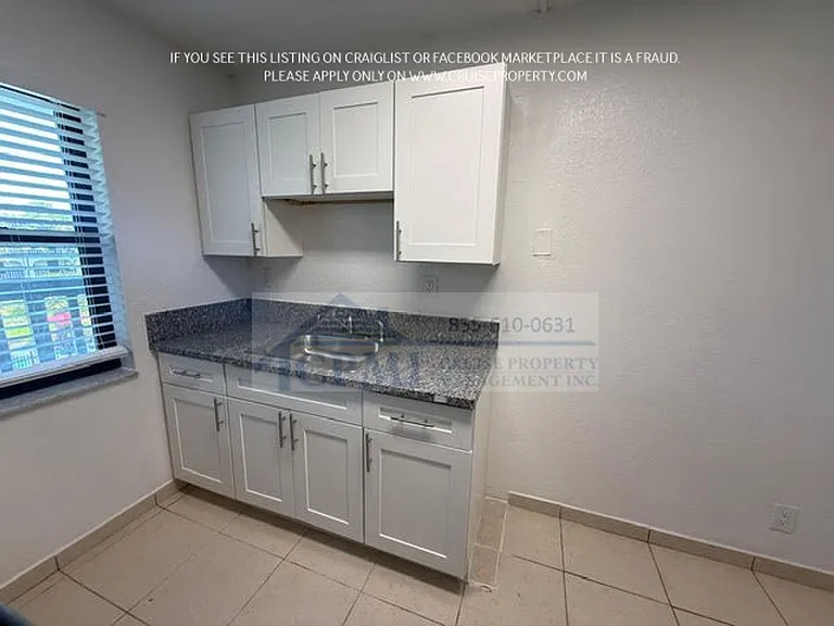 Riverside Manor/N'ice Apartments - 889 Riverside Drive, Ft. Lauderdale, FL 33312 — Photo 40