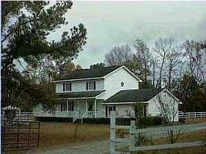1st image of 104 Chaussee Blvd