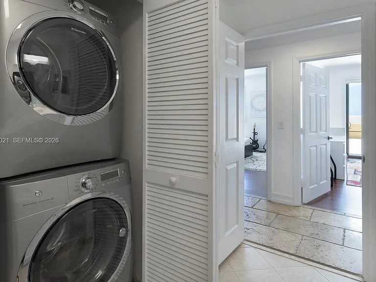 8395 SW 73rd Ave #602 — Photo 18