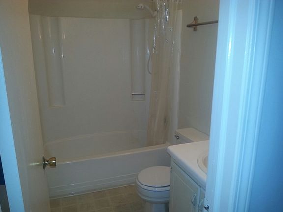 5th image of 109 Braly Dr #B