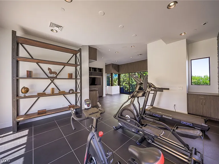 1501 Foothills Village Dr — Photo 63