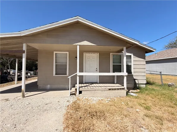 513 Alamo St, Sinton, TX 78387