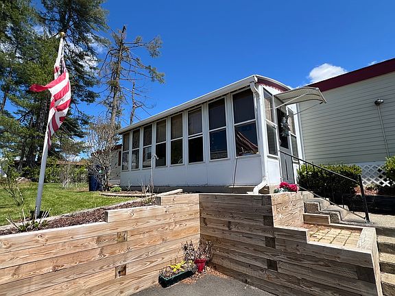 3rd image of 16 Fair Ln