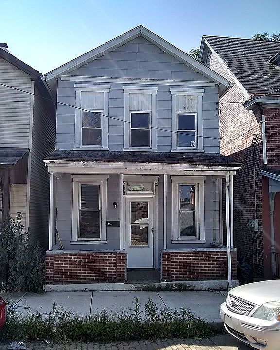 1st image of 8 Cuyler Ave