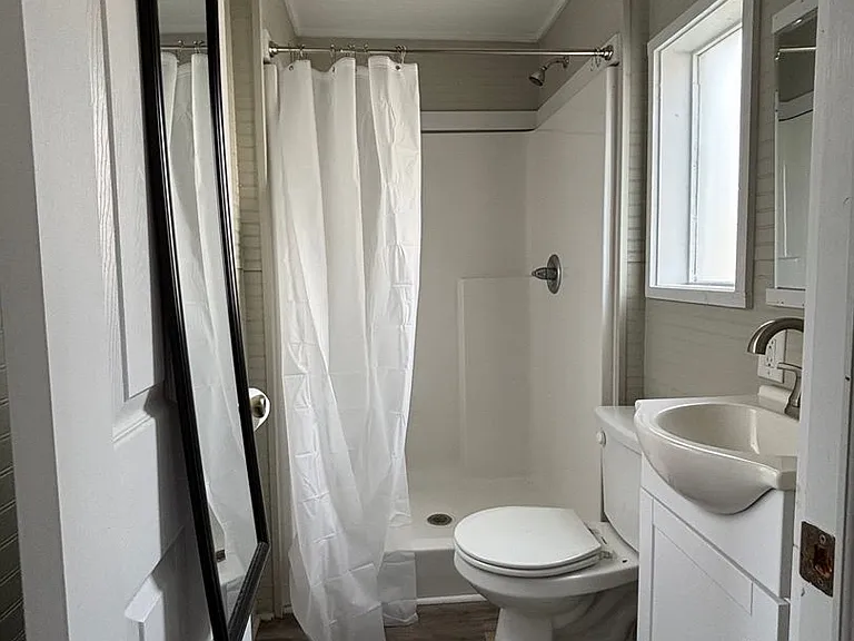 332 Carr St — Photo 10