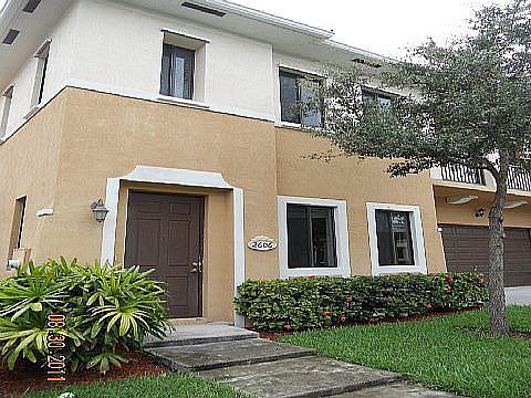 1st image of 2606 Venetian Dr