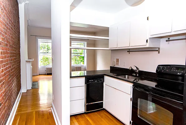 Rented by New York Residence | media 52